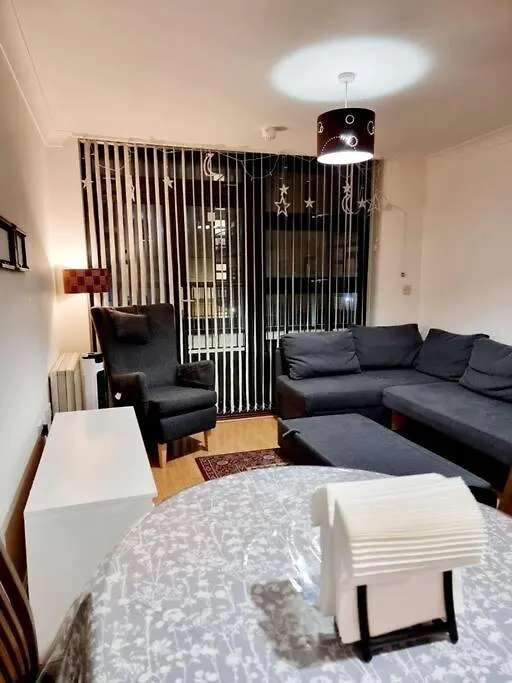 Apartment Entire Home In East London E3 Near Bromley By Bow Station United Kingdom