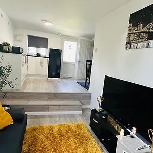 Cosy And Comfy Homestay